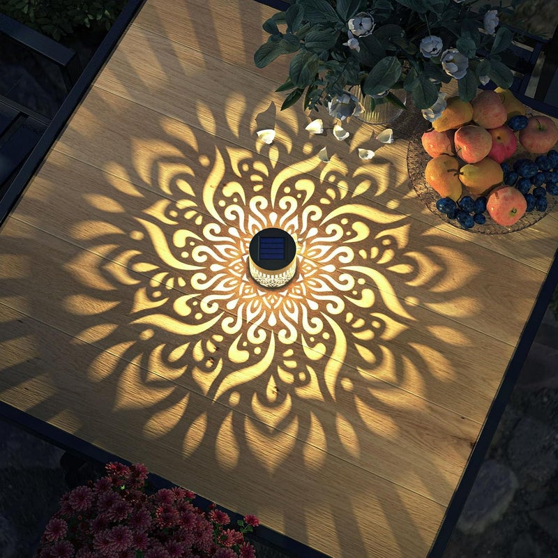 gardencave 4 حزمة أضواء سياج شمسية معدنية تعمل بالطاقة الشمسية أضواء خارجية للجدران والسلالم بتصميم ماندالا مقاومة للماء لأضواء سياج حديقة البوستات فناء الديكور (4 حزمة) - Image 5